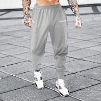 Muscleguys Pantalones Deportivos de Verano Ligeros y Secado Rápido Diseño Casual de Moda para Hombres - details 10