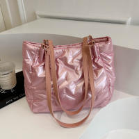 Bolsos de mano acolchados de gran capacidad para mujer, bolsos de hombro acolchados de algodón de plumón, bolsos de axilas de moda para niñas, bolsos hinchados de invierno - details 5