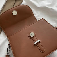 Bolso cruzado de cuero PU para mujer, cartera pequeña de diseñador, semicircular, estilo Retro, a la moda - details 31
