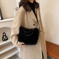 Bolso de mano de piel sintética para mujer, bolso de hombro cruzado suave, diseño de lujo, de felpa, de invierno - details 8