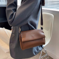 Bolso pequeño Boston de cuero PU para mujer, bandolera de diseñador de moda, bolso de hombro con almohada de viaje informal - details 3