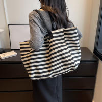 Bolsa de Lona a Rayas Grande Bolsa de Hombro Casual para Mujeres Ideal para Compras Diarias, Estudiantes, Viajes, Bolsa de Playa Material de Lining de Poliéster - details 4