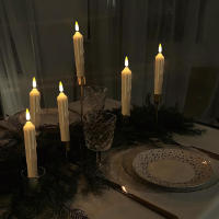 6 velas cónicas LED sin llama con control remoto, candelabros falsos de marfil de 6,1 pulgadas, vela de ventana sin goteo con pilas con llama parpadeante 3D para chimenea Navidad Halloween - details 5