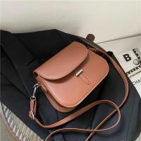 Bolso cruzado de cuero PU para mujer, cartera pequeña de diseñador, semicircular, estilo Retro, a la moda - details 30