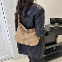 Bolso de mano de invierno para mujer, bolsos de gran capacidad, bolsos de hombro informales, bolso cruzado de pana de tendencia para mujer - details 10