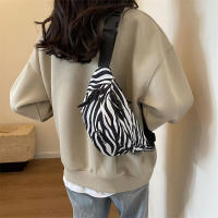 Riñonera bolso cruzado de pecho para mujer - details 4