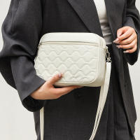 Bolso cuadrado pequeño con bandolera para mujer, nuevo diseño acolchado, bandolera de cuero de PU, bandolera versátil - details 17