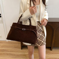 Bolsos de mano de gamuza sintética para mujer, carteras de diseñador de lujo, monederos Vintage, hebilla de cinturón, gran capacidad, axilas, hombro, 2024 - details 3