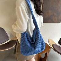 Bolso de mano de invierno para mujer, bolsos de gran capacidad, bolsos de hombro informales, bolso cruzado de pana de tendencia para mujer - details 15