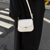 Bolso cruzado de cuero PU para mujer, cartera pequeña de diseñador, semicircular, estilo Retro, a la moda - details 18