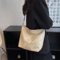 Bolso de hombro de cuero PU para mujer, bolsa de mano de gran capacidad, de lujo, Simple, de Color sólido, informal, de viaje, para compras - details 14