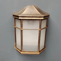Candelabro de pared Exterior Vintage rústico E27, luz de linterna de pared Exterior con sombra acrílica helada para Patio, puerta de entrada de porche - details 1