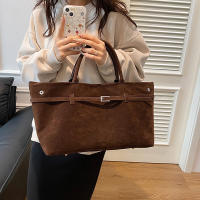 Bolsos de mano de gamuza sintética para mujer, carteras de diseñador de lujo, monederos Vintage, hebilla de cinturón, gran capacidad, axilas, hombro, 2024 - details 1