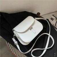 Bolso cruzado de cuero PU para mujer, cartera pequeña de diseñador, semicircular, estilo Retro, a la moda - details 27