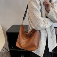 Bolso de hombro de cuero PU para mujer, bolsa de mano de gran capacidad, de lujo, Simple, de Color sólido, informal, de viaje, para compras - details 15