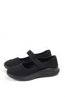 Zapatillas tipo Mary Jane para mujer con diseño calado y suela ergonómica de goma, fabricadas en material transpirable y con práctico cierre de velcro ideales para combinar con atuendos casuales Lyla Wang - details 0