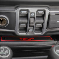 Alfombrilla De Goma Roja Blanca Para Interior De Coche Accesorios De Estilo Para Jeep Wrangler JL 2018-2023 Mat De Taza Decoración Para Puerta - details 10