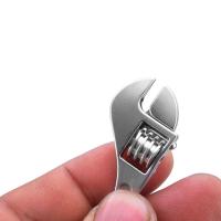 Llavero Creativo De Metal Herramienta De Simulación Llavero Ajustable Para Coche Pequeño Regalo Colgante Herramientas De Exterior - details 3