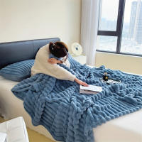 Manta De Felpa Gruesa Y Cálida Para Invierno Multifuncional De Color Sólido Lujo Ligera Para Dormitorio Y Sala De Estar - details 5