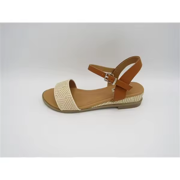 Sandalia estilo casual con cuña ligera,  beige y tostada, cierre pulsera, Mustang, Mujer - 1