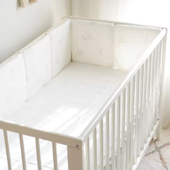 LALA - Juego de ropa de Cama para Cuna de Bebe, Gasa Anticolisión de Algodón PUE, Elephant Blanco, Pieza Enter de 30*30, lavable, - 1