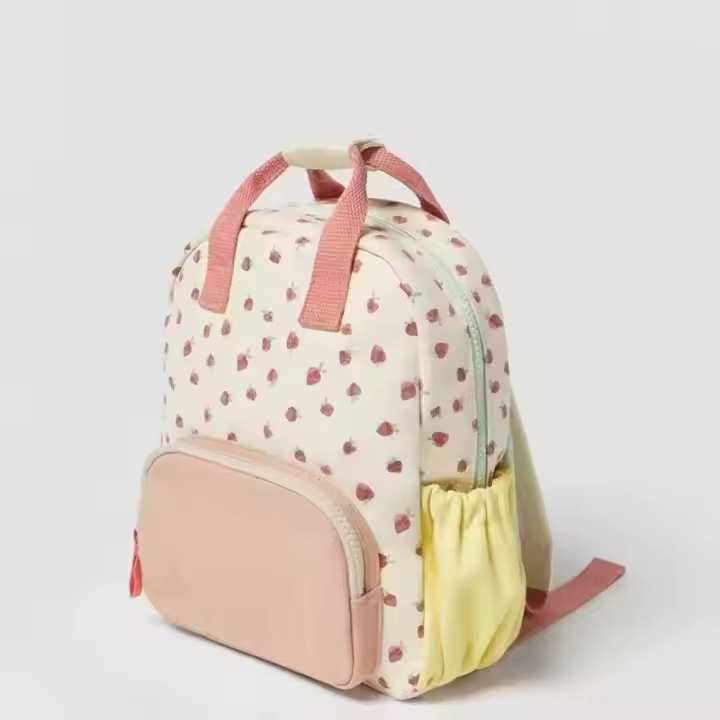 Mochila de lona con diseño de fresa para niñas, color dopamina, a juego, bonita y casual, para viajes, 2023 - 1
