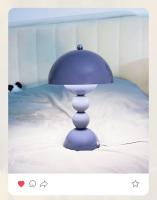Lámpara De Mesa LED Nórdica Con USB Luz Nocturna Regulable De Flores Para Decoración De Habitación Dormitorio Y Sala De Estar - details 2