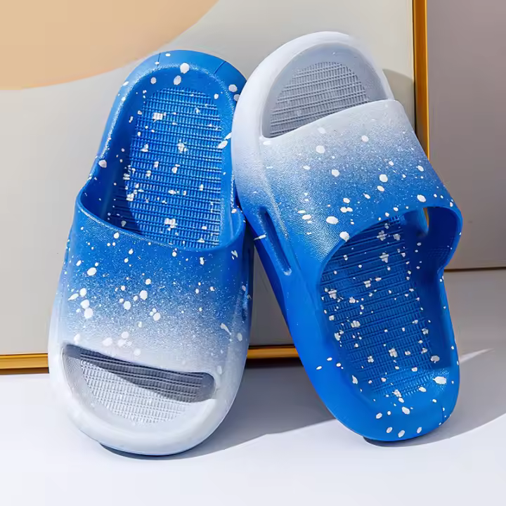Nuevos Sandalias Y Pantuflas Para Niños Y Niñas Con Gradiente Para El Verano Adecuadas Para Interior Y Exterior Tamaño 7-12Años Material PVC Transpirables - 1