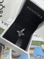 Pandora Charm de Colgante en Plata de Ley Abeja Reina Brillante 398840C01,Incluye Caja Original - details 0