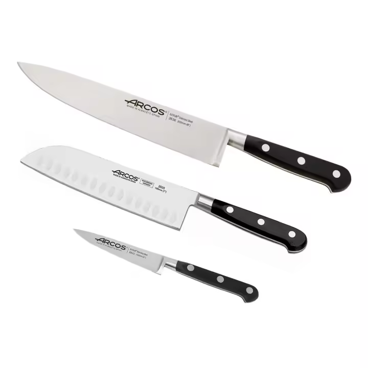 Arcos Set de Cuchillos de Cocina 3 piezas - Cuchillo Profesional - Hoja Acero Inoxidable Forjado NITRUM - Mango Polioximetileno (POM) - Negro - Mondador + Santoku + Cocina -  Apto Lavavajillas - Marca Arcos - 1