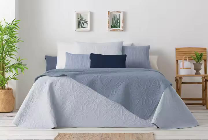 Manterol Outlet - Colcha bouti reversible lisa bicolor con fundas de cojín. Cubrecama con tejido fino, extra suave y ligero. - 1