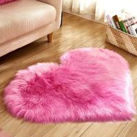 Alfombra De Pelo Falso De Lana Corazón Pequeño Tamaño 30x40cm Para Sofa Y Sala De Estar Decorativa Tapete De Piso Para Dormitorio - details 0