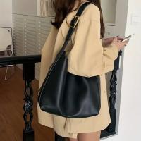 Bolso De Hombro Para Mujer Estilo Minimalista Y Moda En PU Cuero Sólido Bolso Cruzado Versátil Para El Trabajo Con Cierre Hasp - details 1
