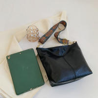 Bolso De Hombro Para Mujer En Cuero PU Vintage De Color Sólido Moda Con Correa Ancha Y Estilo Crossbody Bolsa De Buque - details 16