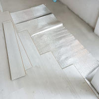Aislante térmico reflexivo Especial Suelo radiante y aislamiento bajo tarima (ancho 1,5m). Fabricado con aluminio 100% y polietileno. Antihumedades - details 1