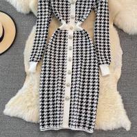 Vestido Largo De Punto Vintage REALEFT Para Mujer Cuello V Manga Larga Botones Estilo Clásico Otoño Invierno Talla Regular - details 6