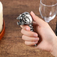 Abrepuertas Creativo De Calavera Personalizado Fuerte Y Potente Para Regalos De Navidad Y Acción De Gracias Para Hombres Y Mujeres Ideal Para Camping Viajes Y El Hogar - details 5