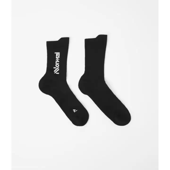 Calcetin NNormal merino sock medium cut black - 1