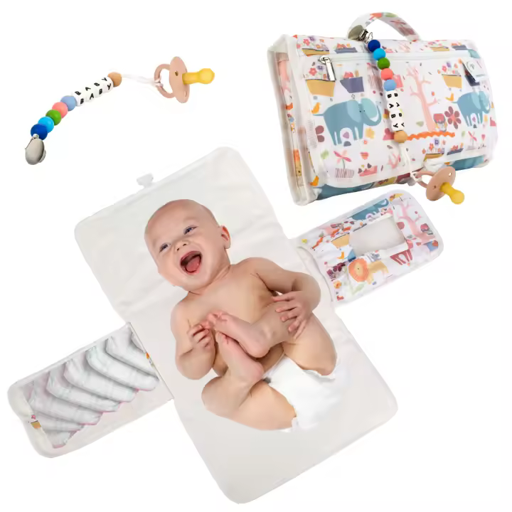 PARVULÍ - Cambiador de Bebe Portatil XL con Chupetero - Regalos Originales para Bebes Recien Nacidos - Cambiador Bebe Plegable e Impermeable que Mantiene al Bebe Cómodo y Limpio 34 * 20 * 4cm - 1