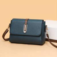 Bolsos, An elegant y versáril Bolso Cruzado de varias Capas with a retro minimalist Diseño y detalles de Hardware, perfecto para el uso diario por parte de las mujeres. - details 3