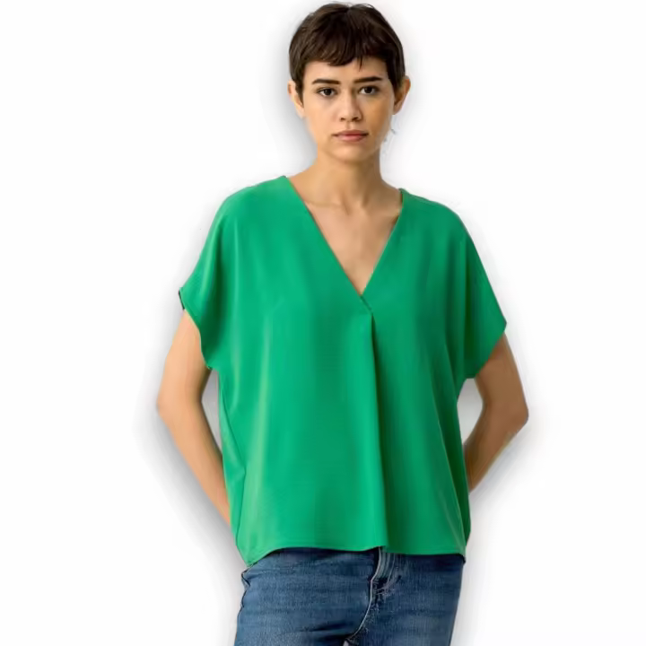 Blusa Maxine Verde Tiffosi - Satinada Fluida y Escote V - 1