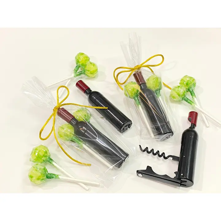 Lote de 10 sacacorchos en forma de botella con imán y dos caramelos con palo sabor a mojito en bolsa de regalo - Regalos para invitados de boda,  comuniones, bautizos, aniversarios - 1