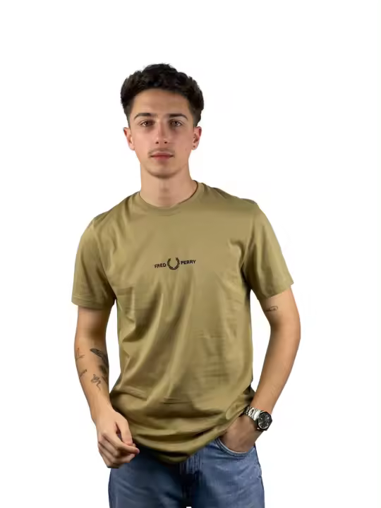 Camiseta Fred Perry Embroidered Tabaco - 1