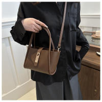 Bolso De Hombro Para Mujer 2025 Moda Diseño Niche Sensación Joven Bolsa Bandolera Estilo Cesta Vegetal Estilo De Moda - details 2