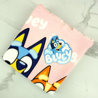 Bluey Toalla Poncho de Playa y Piscina para Niños de 2 a 6 años, Tamaño 55x110cm, Poncho Infantil Microfibra, Toalla con Capucha Niños, Regalo Cumpleaños, Color Rosa - details 1