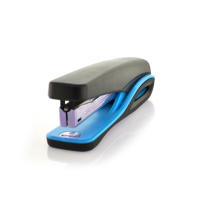 Grapadora ALPHA Grande con Interior Metálico y Exterior en Negro/Azul, Ideal para Oficina/Mesa  - Ergonómica y Confortable, Diseño Novedoso que Grapa Hasta 40 Hojas, Calidad SDI. - Grapado Cerrado - Grapas 24/6 - by Office Box - details 4