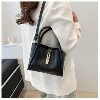 Bolso De Hombro Para Mujer 2025 Moda Diseño Niche Sensación Joven Bolsa Bandolera Estilo Cesta Vegetal Estilo De Moda - details 4