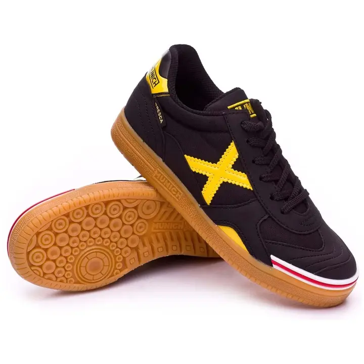 Calzado Munich modelo Gresca Kid 02 S en color Negro - 1