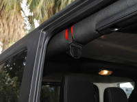 Gancho De Chaqueta Multifuncional Para Jeep Wrangler TJ JK JL JT 1997-2024 Accesorios De Interior Para Barra De Rollo Color Negro/Rojo ABS+Tela De Oxford 2 Piezas - details 3