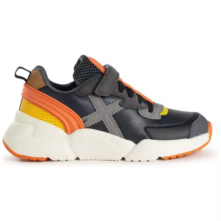 Calzado Zapatillas Casual marca Munich modelo 8890073 para niños en color negro - 1